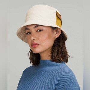 Lululemon On My Level Bucket Hat White Opal Auric Gold Artifact S/M‎